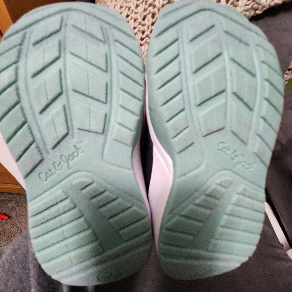 Cat & Jack Kids Black and Green Sneakers NWOT - Picture 4 of 5